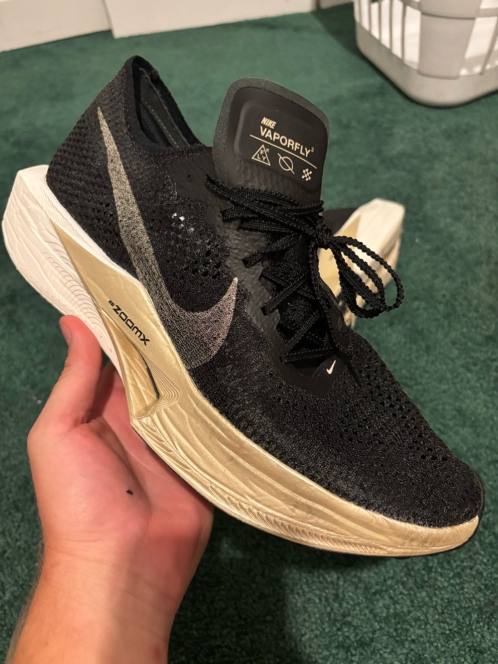 Nike ZOOMX VAPORFLY NEXT% 3 'BLACK METALLIC GOLD GRAIN